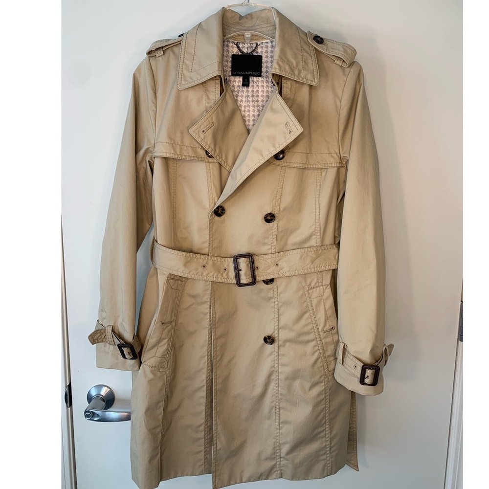 Banana Republic Women’s Trench Coat size small